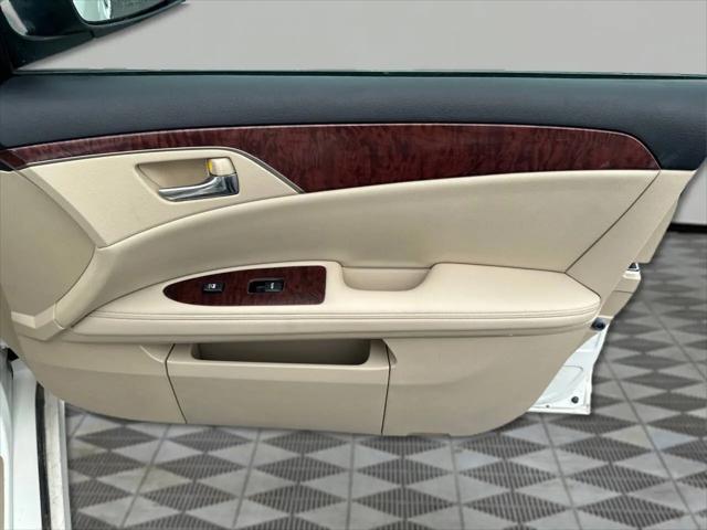 2011 Toyota Avalon Base