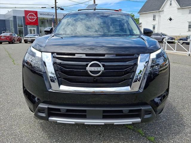2025 Nissan Pathfinder SL 4WD