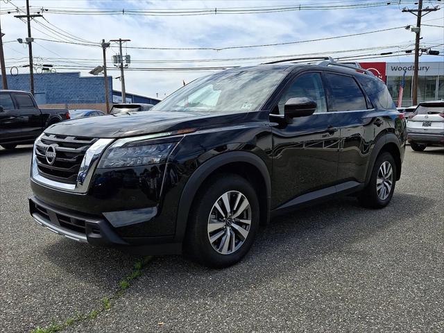 2025 Nissan Pathfinder SL 4WD