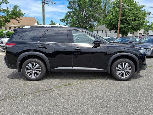 2025 Nissan Pathfinder SL 4WD