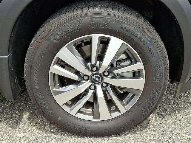 2025 Nissan Pathfinder SL 4WD