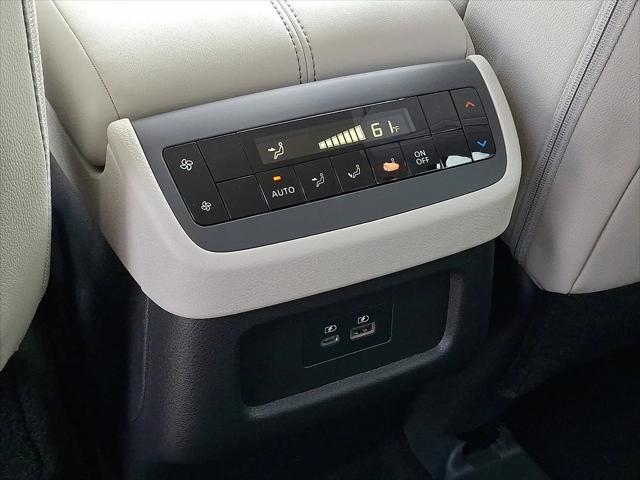 2025 Nissan Pathfinder SL 4WD