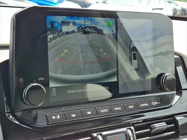 2025 Nissan Pathfinder SL 4WD
