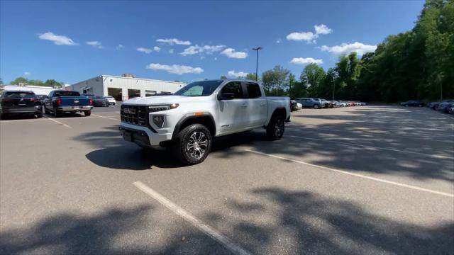 2024 GMC Canyon 4WD AT4