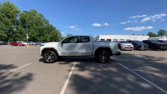 2024 GMC Canyon 4WD AT4