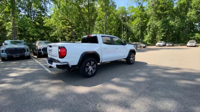 2024 GMC Canyon 4WD AT4