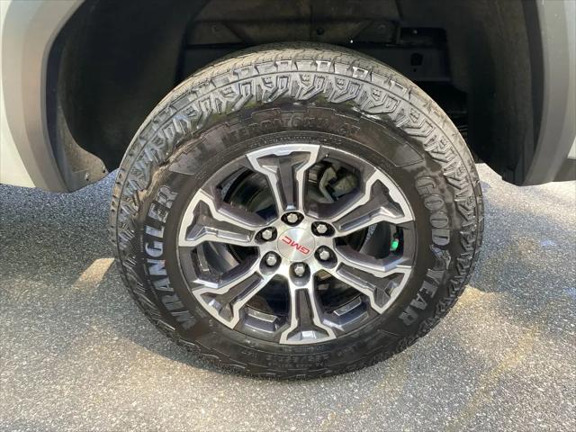 2024 GMC Canyon 4WD AT4