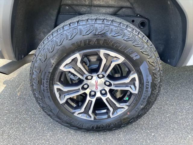 2024 GMC Canyon 4WD AT4