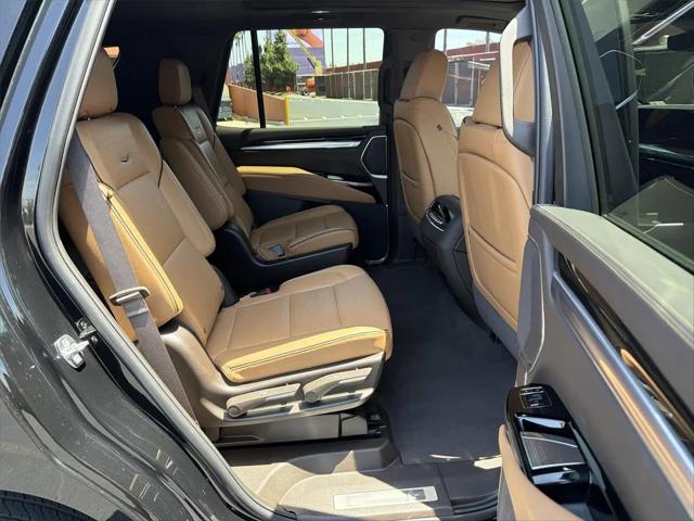 2025 Cadillac Escalade Premium Luxury