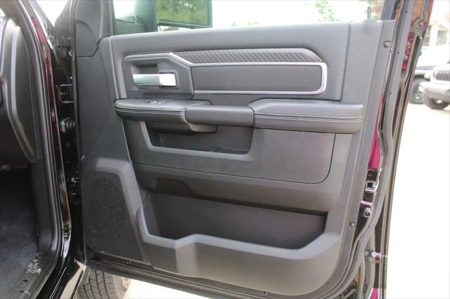2026 Ram 3500 Big Horn Crew Cab 4x4 8' Box