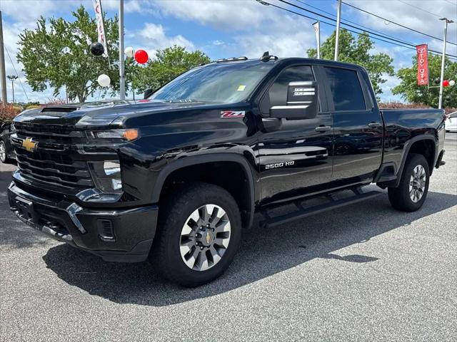 2024 Chevrolet Silverado 2500HD 4WD Crew Cab Standard Bed Custom