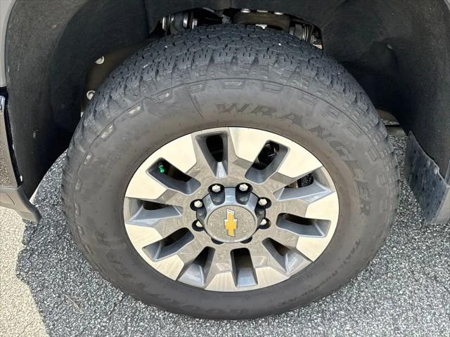 2024 Chevrolet Silverado 2500HD 4WD Crew Cab Standard Bed Custom