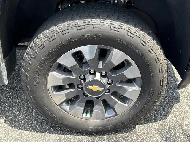 2024 Chevrolet Silverado 2500HD 4WD Crew Cab Standard Bed Custom