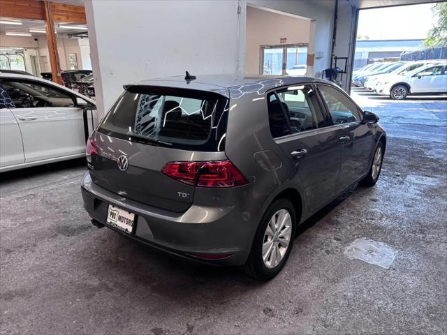 2015 Volkswagen Golf TDI S 4-Door