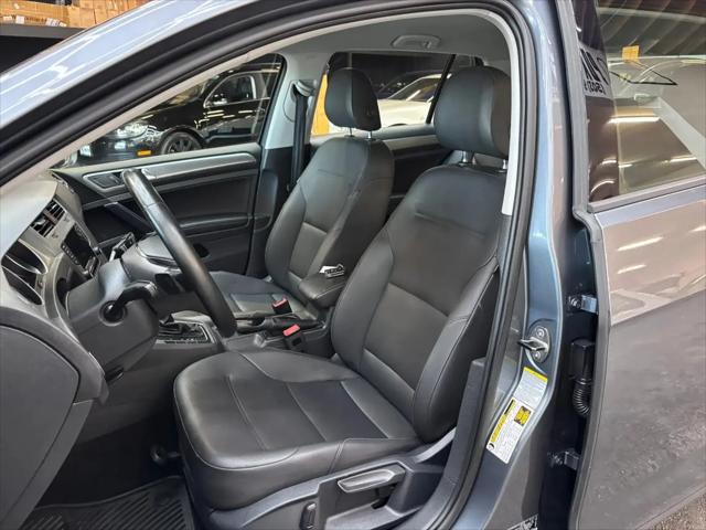 2015 Volkswagen Golf TDI S 4-Door