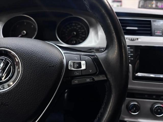 2015 Volkswagen Golf TDI S 4-Door