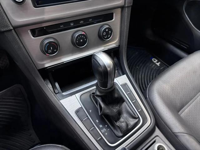 2015 Volkswagen Golf TDI S 4-Door