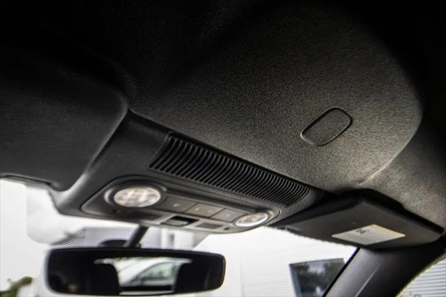 2019 Volkswagen Beetle 2.0T SE