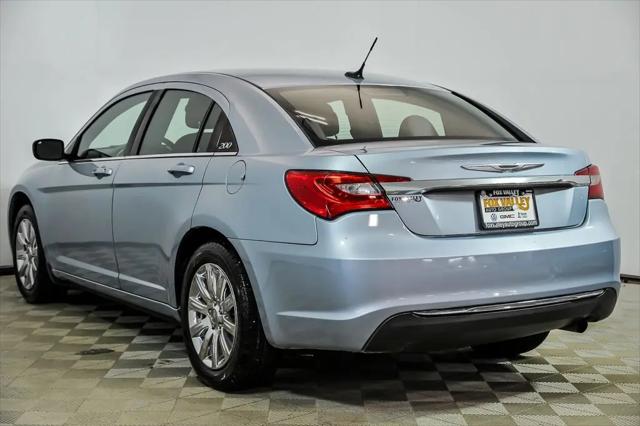 2013 Chrysler 200 Touring