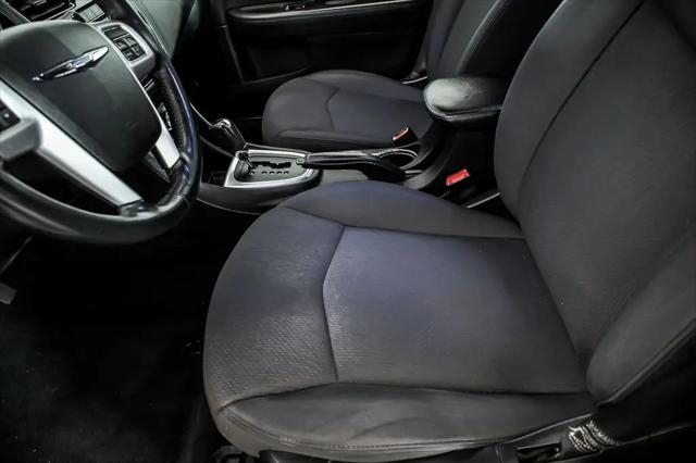 2013 Chrysler 200 Touring