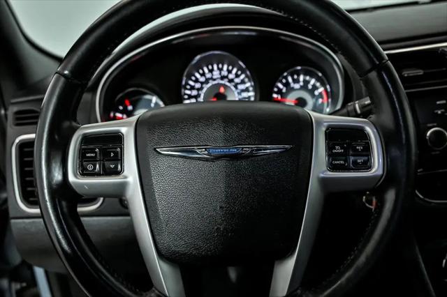 2013 Chrysler 200 Touring