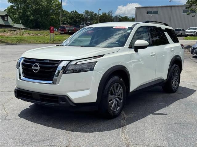 2024 Nissan Pathfinder SV FWD