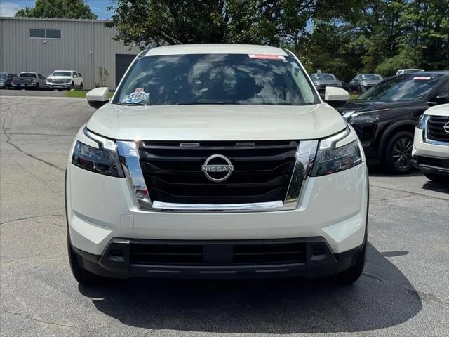 2024 Nissan Pathfinder SV FWD