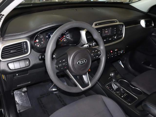 2017 Kia Sorento 3.3L LX