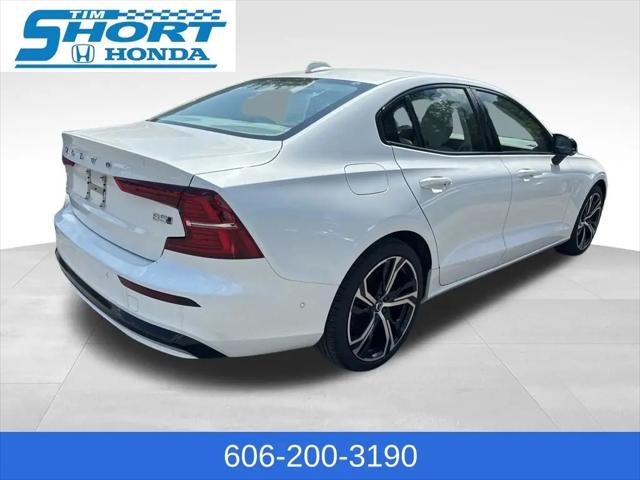 2024 Volvo S60 B5 Plus Dark Theme