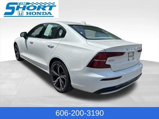 2024 Volvo S60 B5 Plus Dark Theme