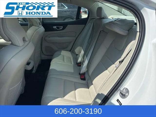 2024 Volvo S60 B5 Plus Dark Theme