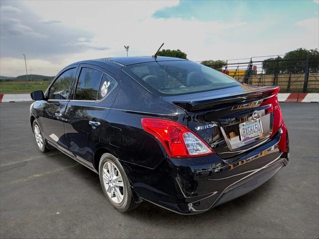 2015 Nissan Versa 1.6 SV