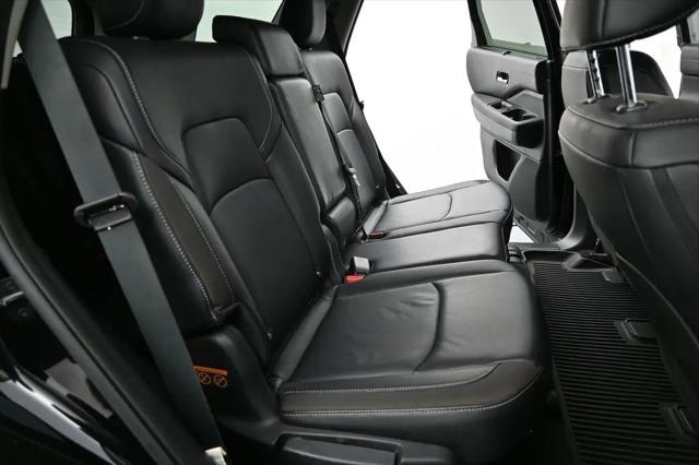 2024 Nissan Pathfinder SL FWD