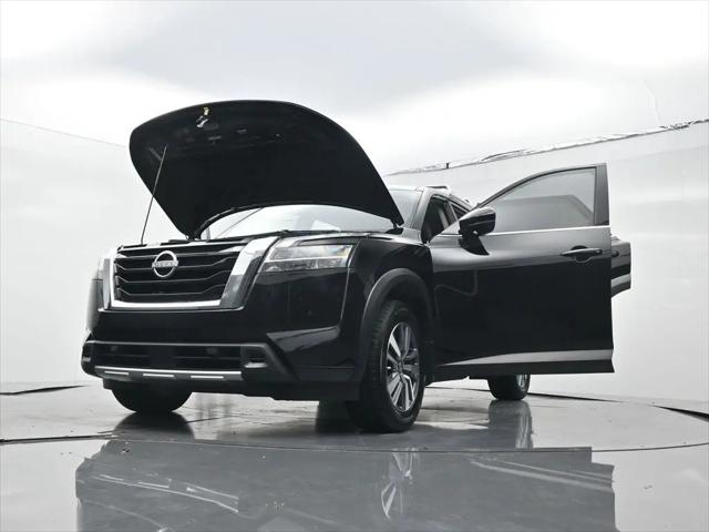 2024 Nissan Pathfinder SL FWD