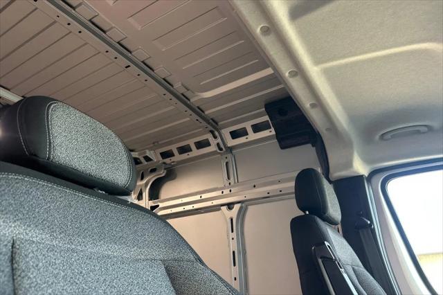 2026 Ram ProMaster 2500 Cargo Van Tradesman High Roof 159 WB w/Pass Seat