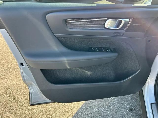 2021 Volvo XC40 Recharge Pure Electric P8