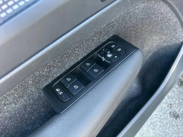 2021 Volvo XC40 Recharge Pure Electric P8