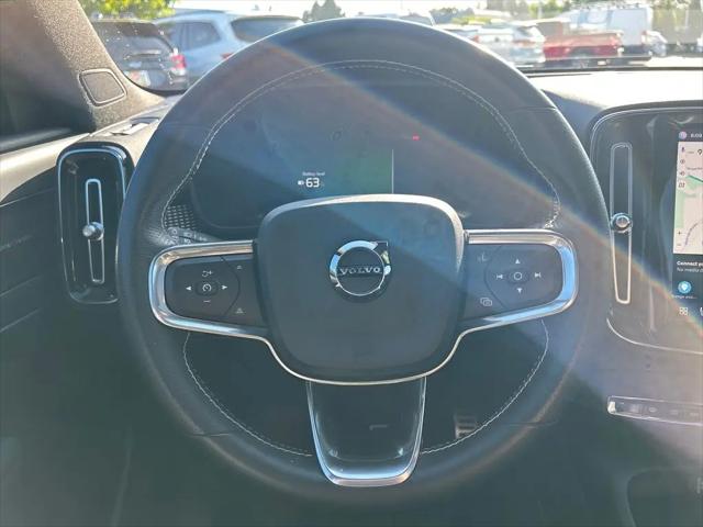 2021 Volvo XC40 Recharge Pure Electric P8