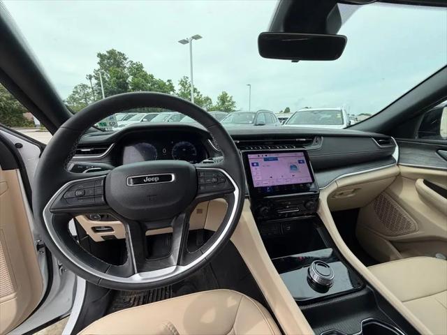 2025 Jeep Grand Cherokee Limited 4x2