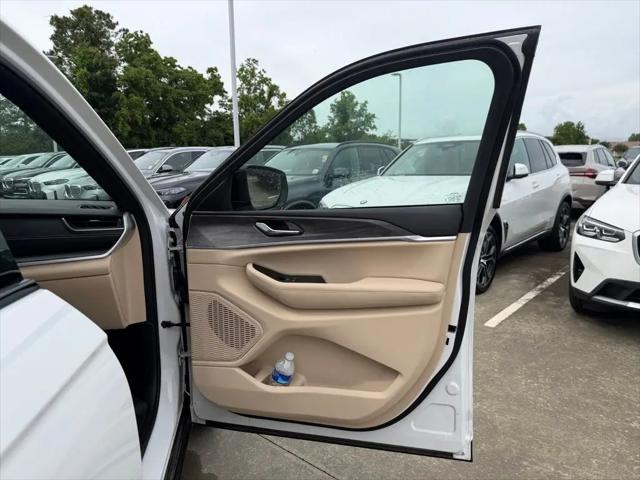 2025 Jeep Grand Cherokee Limited 4x2