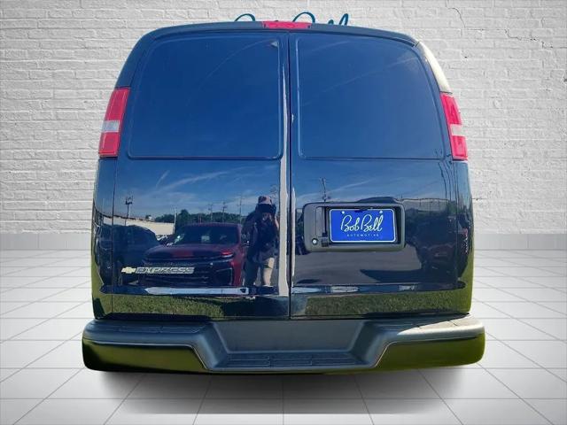 2025 Chevrolet Express Cargo Van RWD 2500 Regular Wheelbase WT