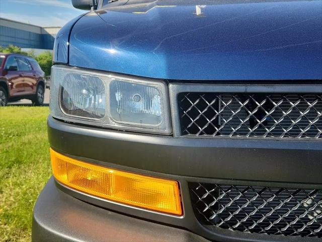 2025 Chevrolet Express Cargo Van RWD 2500 Regular Wheelbase WT