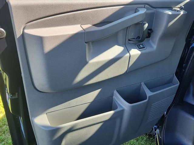2025 Chevrolet Express Cargo Van RWD 2500 Regular Wheelbase WT