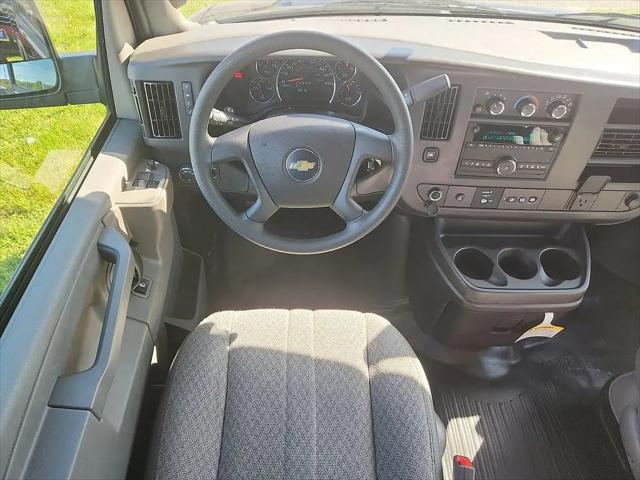 2025 Chevrolet Express Cargo Van RWD 2500 Regular Wheelbase WT