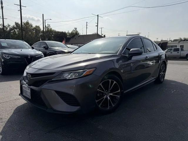2018 Toyota Camry SE