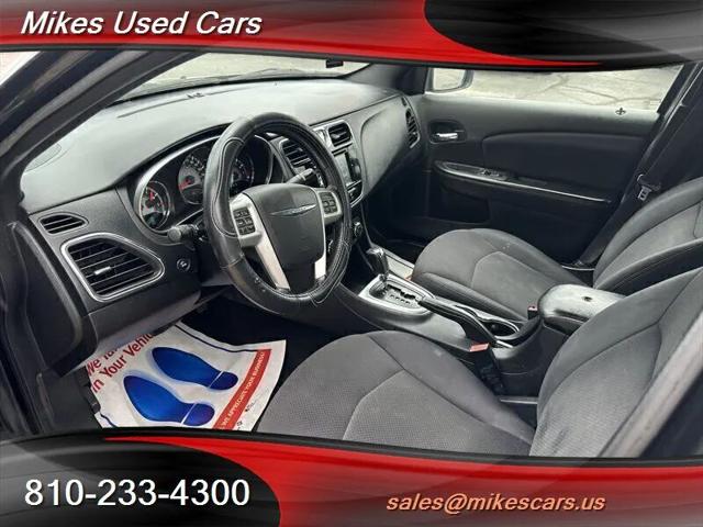 2013 Chrysler 200 Touring