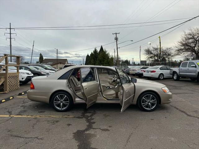 2000 Toyota Avalon XL