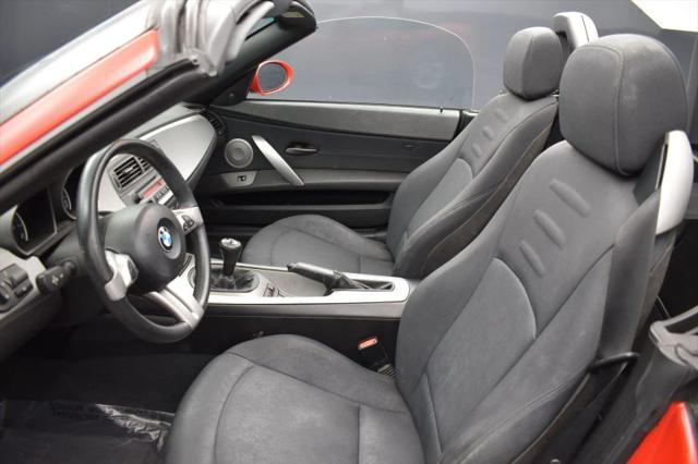2004 BMW Z4 2.5i