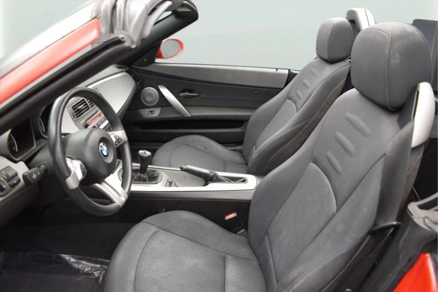 2004 BMW Z4 2.5i