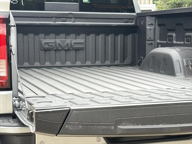 2026 GMC Sierra 1500 Crew Cab, Short Bed, AT4, 4WD